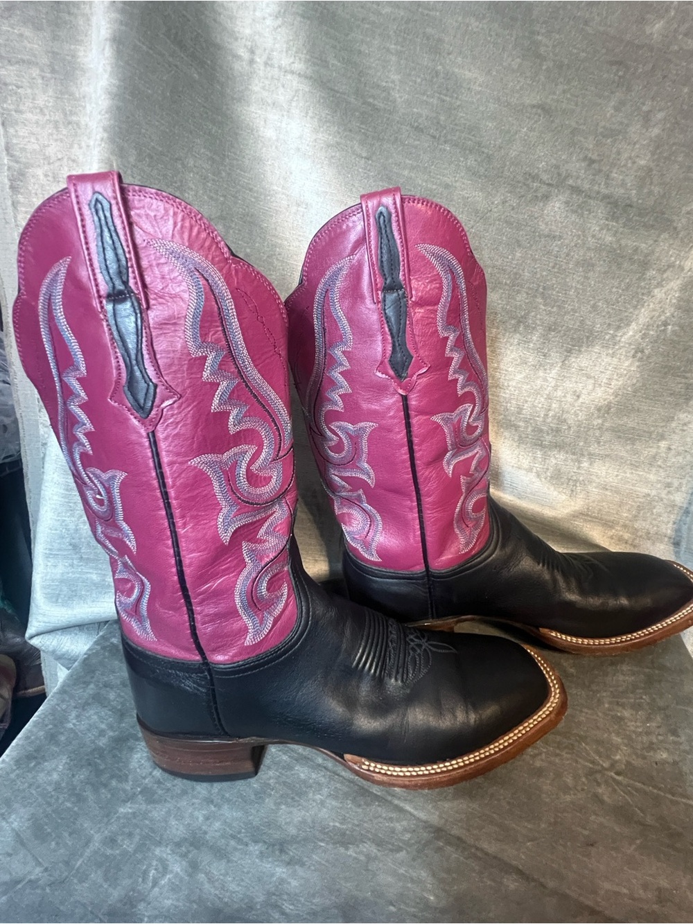 Lucchese Women's Calf Leather Western Black/Fuscia Boots. Size 10B - Picture 5 of 15